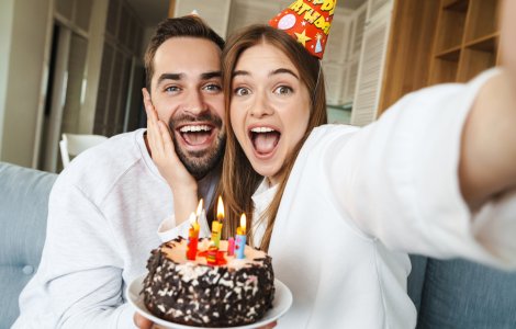 Cele mai frumoase mesaje de la mulți ani pentru persoana iubită