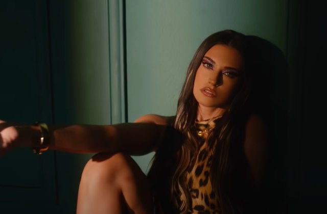 Cum se &icirc;nțelege, de fapt, Antonia cu părinții lui Alex Velea. Artista a dat cărțile pe față