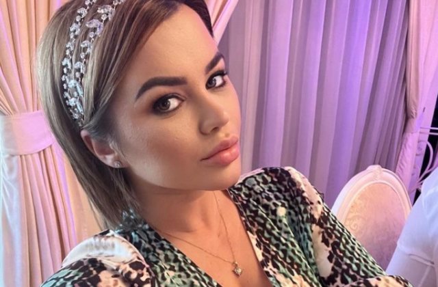 Carmen de la Sălciua este o persoană credincioasă. Vrea să renunțe la cariera sa de dragul lui Dumnezeu