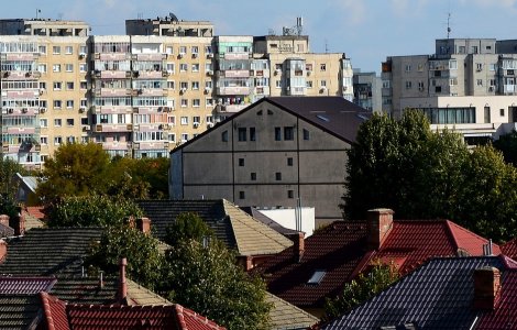 Scade numărul tranzacțiilor imobiliare, scad și prețurile locuințelor