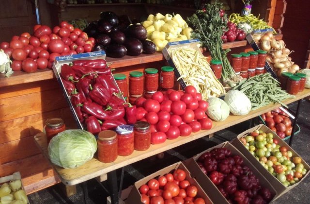 Seceta, pe cale să ne distrugă recolta. S-ar putea să m&acirc;ncăm zacuscă din legume de import