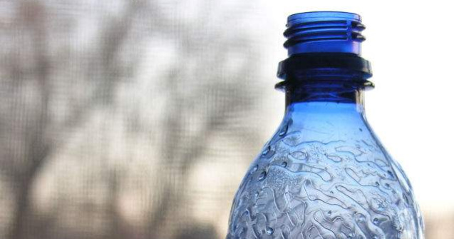 Apa minerala neinregistrata, intr-un lant de hipermarketuri din Bucuresti