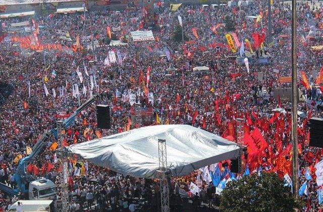 Istanbulul, pe picior de razboi la un an de la revolta din Piata Taksim