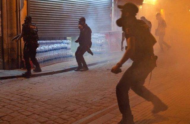 Confruntari violente in Turcia: Politia a folosit gaze lacrimogene