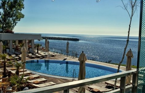 Fata lui Gigi Becali, Teodora, a deschis fostul hotel Inter din stațiunea Venus. Cu cât se închiriază o cameră