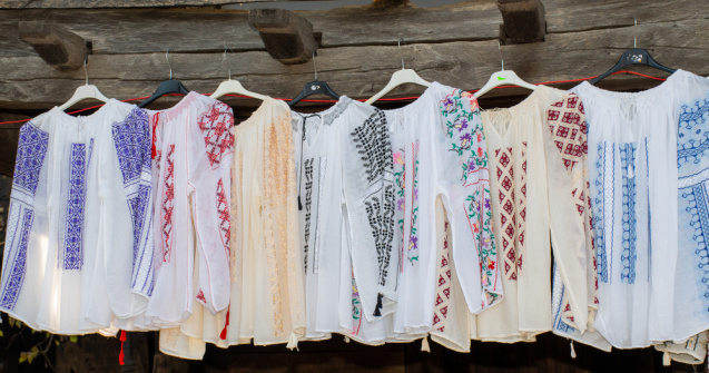 Iohannis a promulgat legea pentru ca 24 iunie să devină „Ziua Iei”