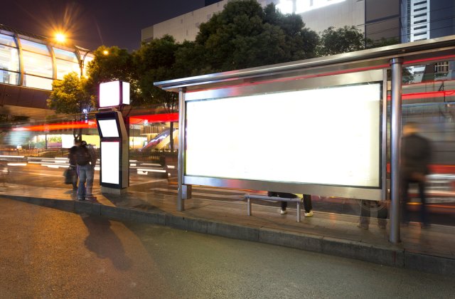 Primul oraş din Rom&acirc;nia care va avea staţii de autobuz inteligente