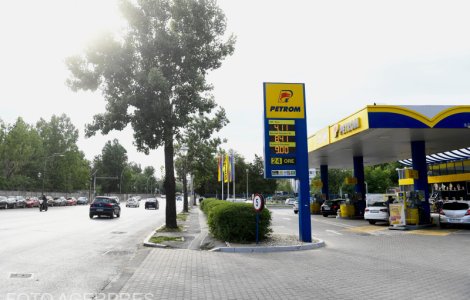 Prețul carburanților, compensat pentru trei luni