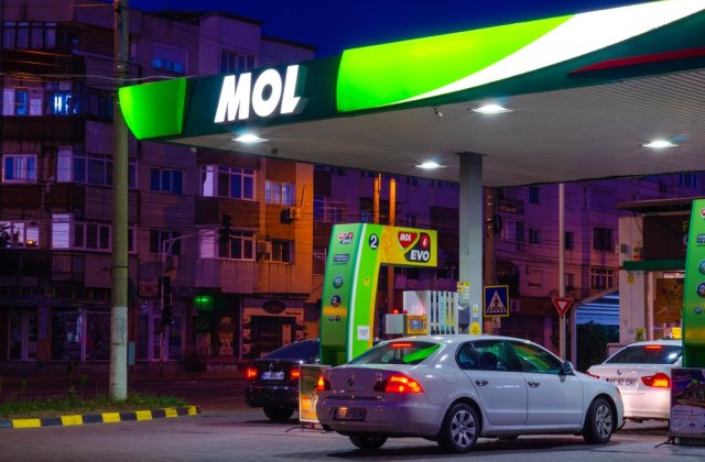 Șoferii din Ungaria pot cumpăra maxim 50 de litri de combustibil pe zi la preț plafonat