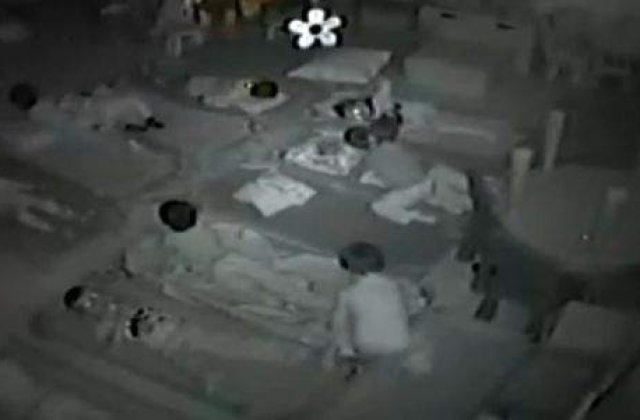 [VIDEO] Caz SOCANT! Copii batuti de educatoare la gradinita!