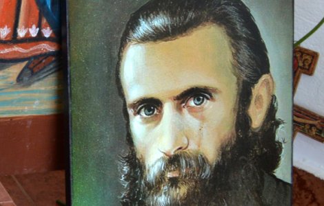 Casa părintească a lui Arsenie Boca a fost scoasă la vânzare. Cât costă cele 8,5 hectare din Hunedoara