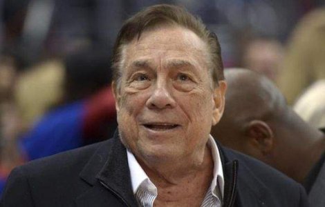 Plangere impotriva lui Donald Sterling pentru discriminare