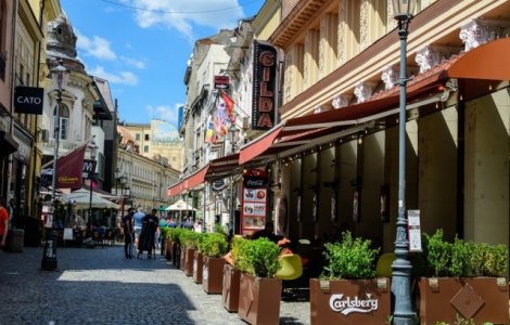 Agenți de pază din Centrul Vechi al Capitalei, reținuți pentru că băteau clienți