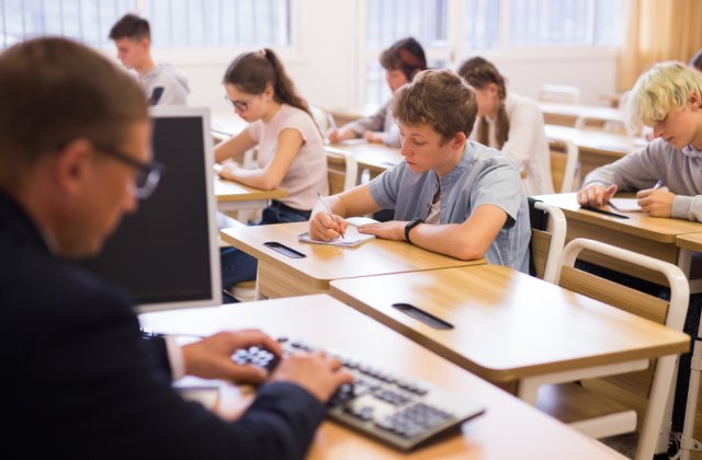 Școlile din Kiev se vor redeschide &icirc;n septembrie