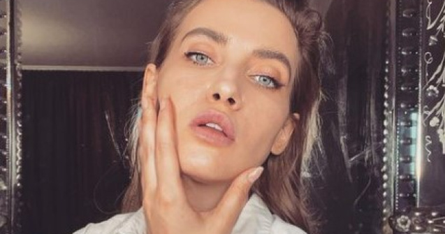 Iulia Albu, atac dur la adresa lui Alex Velea. Criticul de modă nu s-a mai putut abține