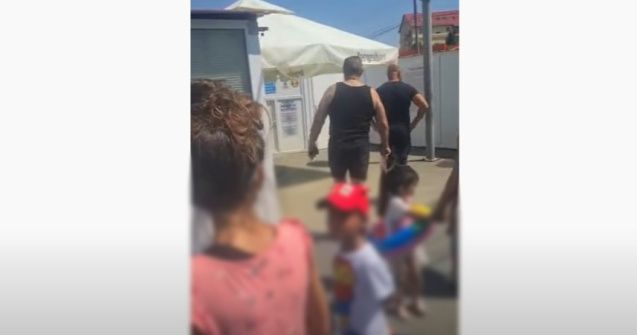 Copiii romi din Sibiu au interzis la singurul ștrand din oraș: „Au umplut piscinele cu muștar”