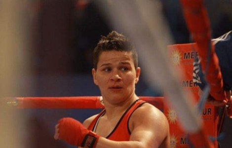 Steluta Duta si Marinela Radu, in finale la CE de box