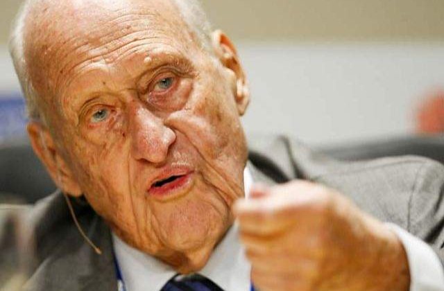 Fostul presedinte al FIFA, Joao Havelange, spitalizat la Rio