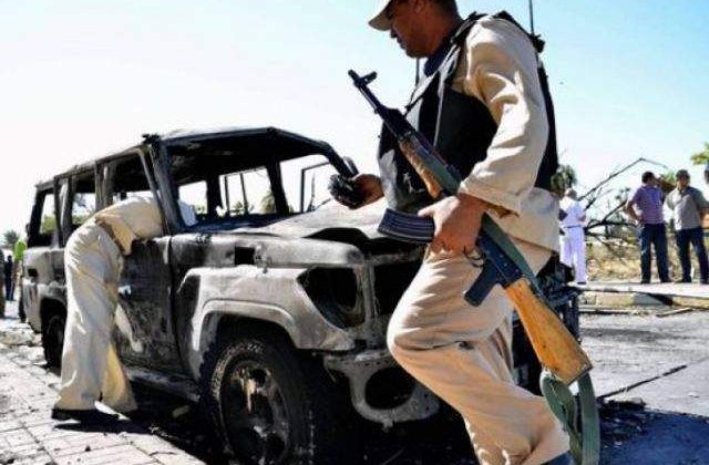 Favoritul in alegerile prezidentiale afgane a scapat cu viata dintr-un atentat