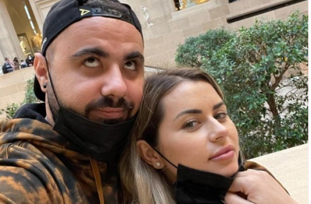 Emi de la Noaptea T&acirc;rziu, declarații despre nuntă. C&acirc;nd se vor căsători vloggerul și partenera lui: &bdquo;Cam ăsta e planul&rdquo;