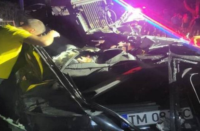 Un băiat de 16 ani a provocat un accident mortal &icirc;n Timiș, după ce s-a urcat la volanul unui tractor