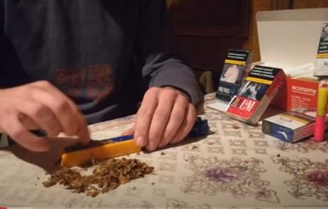 Țigări mai scumpe de luna viitoare. Cel mai mult crește acciza la tutunul încălzit