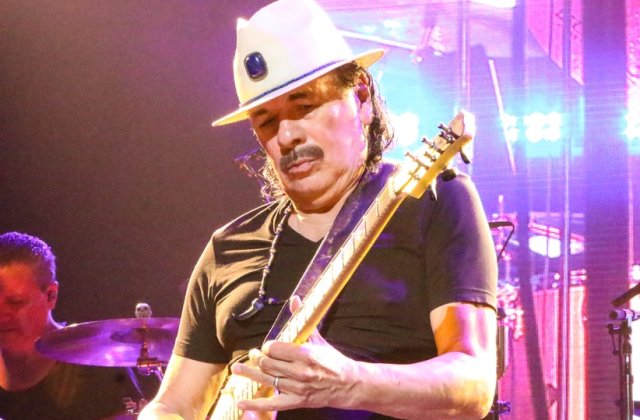 VIDEO Carlos Santana a leșinat &icirc;n timpul unui concert