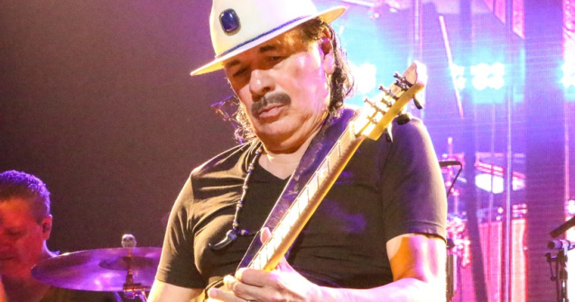 VIDEO Carlos Santana a leșinat în timpul unui concert