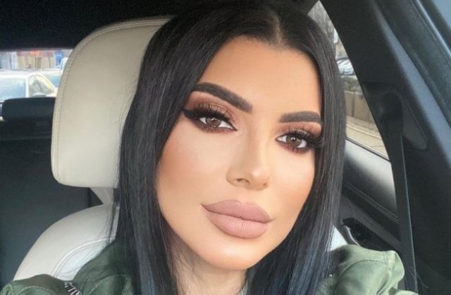 Andreea Tonciu, desființată de fani din cauza pozelor editate &icirc;n exces: &bdquo;Degeaba vrei să pari tot mai t&acirc;nără și mai frumoasă&rdquo;