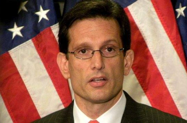 Republicanii, socati dupa ce unul dintre liderii sai a fost invins de Tea Party