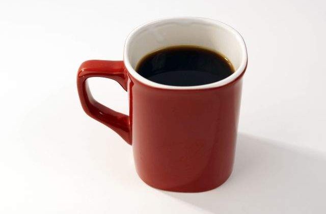 O ceasca de cafea neagra pe zi poate preveni cariile dentare