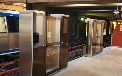 Metrorex testează două porți...