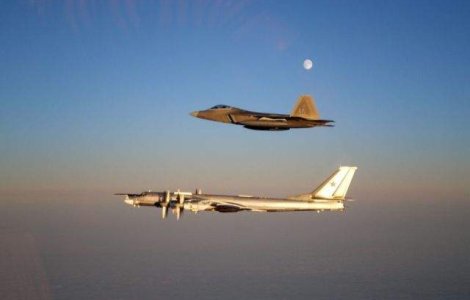 Bombardiere rusesti s-au apropiat la 80 km de coastele Californiei