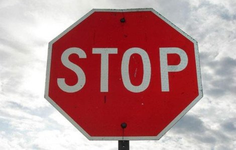  Top  TOP 10 cele mai CIUDATE si INUTILE legi de circulatie din lume