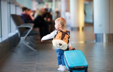 Actele necesare pentru vacanța cu copiii. În ce condiții pot părăsi cei mici țara natală