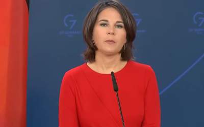 Ministrul german de Externe,...