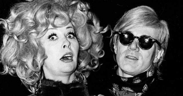 A murit una dintre muzele lui Andy Warhol