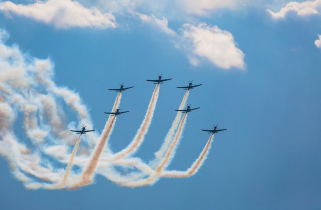 Ziua Aviației Rom&acirc;ne și a Forțelor Aeriene. Ce evenimente vor avea loc &icirc;n Rom&acirc;nia