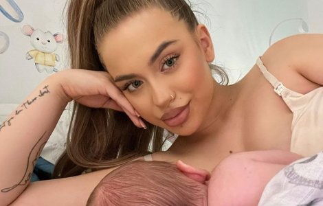 Fiul lui Haziran și al lui Luis Gabriel a împlinit o lună. Cum arată vedeta la patru săptămâni după ce a născut