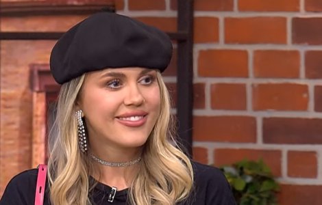 Emily Burghelea a acceptat provocarea sosurilor iuți. Vedeta, moment de sinceritate în direct: „Dani Oțil mi-a făcut avansuri”