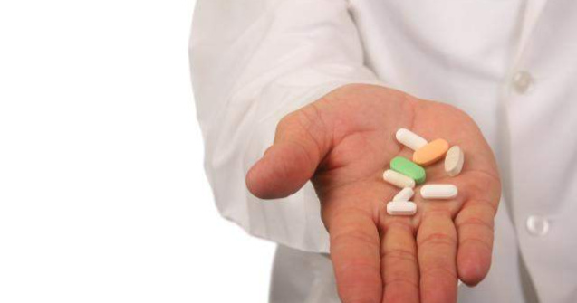 Sapte bolnavi de cancer au castigat dreptul de a primi medicamente compensate 100%