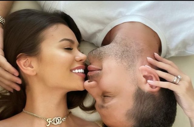 Fiica lui Flick și a Denisei Filcea a &icirc;mplinit o lună. Părinții ei, mesaj emoționant pentru a marca momentul