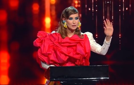 Iulia Albu a șters pe jos cu Adela Popescu și Maria Constantin: ”O femeie trebuie să fie cultă”