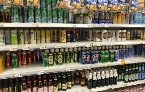 Beri străine pe rafturile magazinelor din Moscova, deși producătorii și-au anunțat retragerea din Rusia