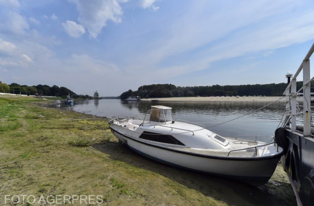 Debitul Dunării, &icirc;n continuă scădere. Probleme de navigație &icirc;n sudul țării  