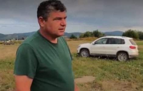 Un fermier brașovean a oprit un râu pentru a-și uda culturile