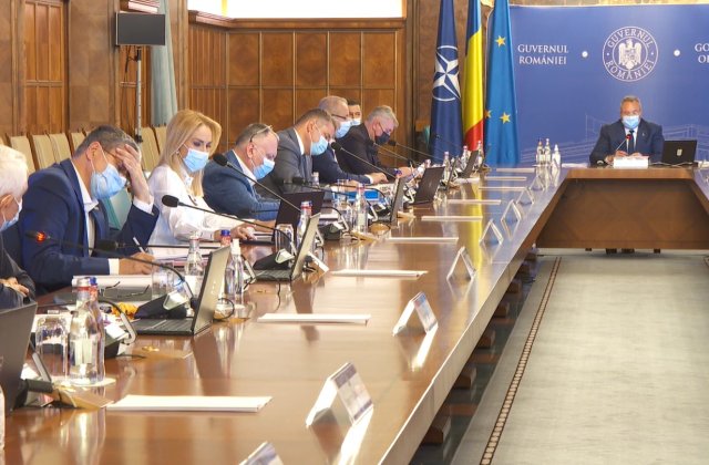 Premierul și miniștrii au purtat măști la ședința de Guvern de azi