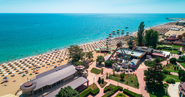 Turiștii români aleg Bulgaria în locul litoralului românesc. Fac economie chiar și de 600 de euro