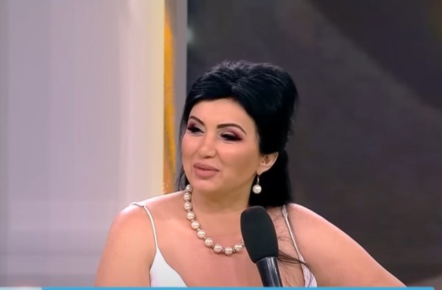 Adriana Bahmuțeanu s-a logodit, după trei luni de relație! Cum au reacționat copiii ei la auzirea veștii