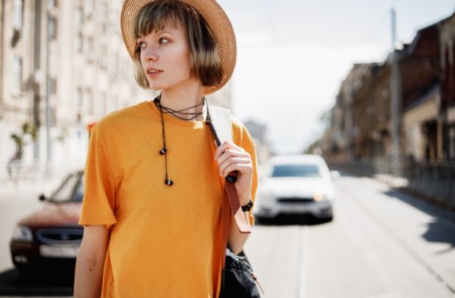 Cele mai bune tricouri pentru femei- ce culori trebuie să alegi?